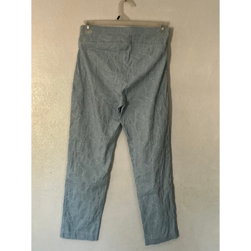 ATTYRE New York size 12 pull on crop pants